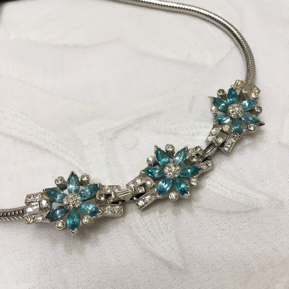 Vintage Silver Necklace With Rhinestone Flowers - Picture 5 of 8